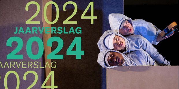 Voorkant van het jaarverslag. Beeld: Terecht - Wabi Sabi Theater | © Nichon Glerum
